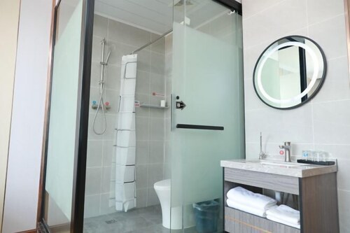 Shell Hotel (Zhaoyuan Wenquan Road)
