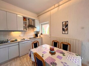 Fridge, microwave, dishwasher, coffee/tea maker - Apartments Butković - Two Bedroom Apartments (A3) (Novi Vinodolski)