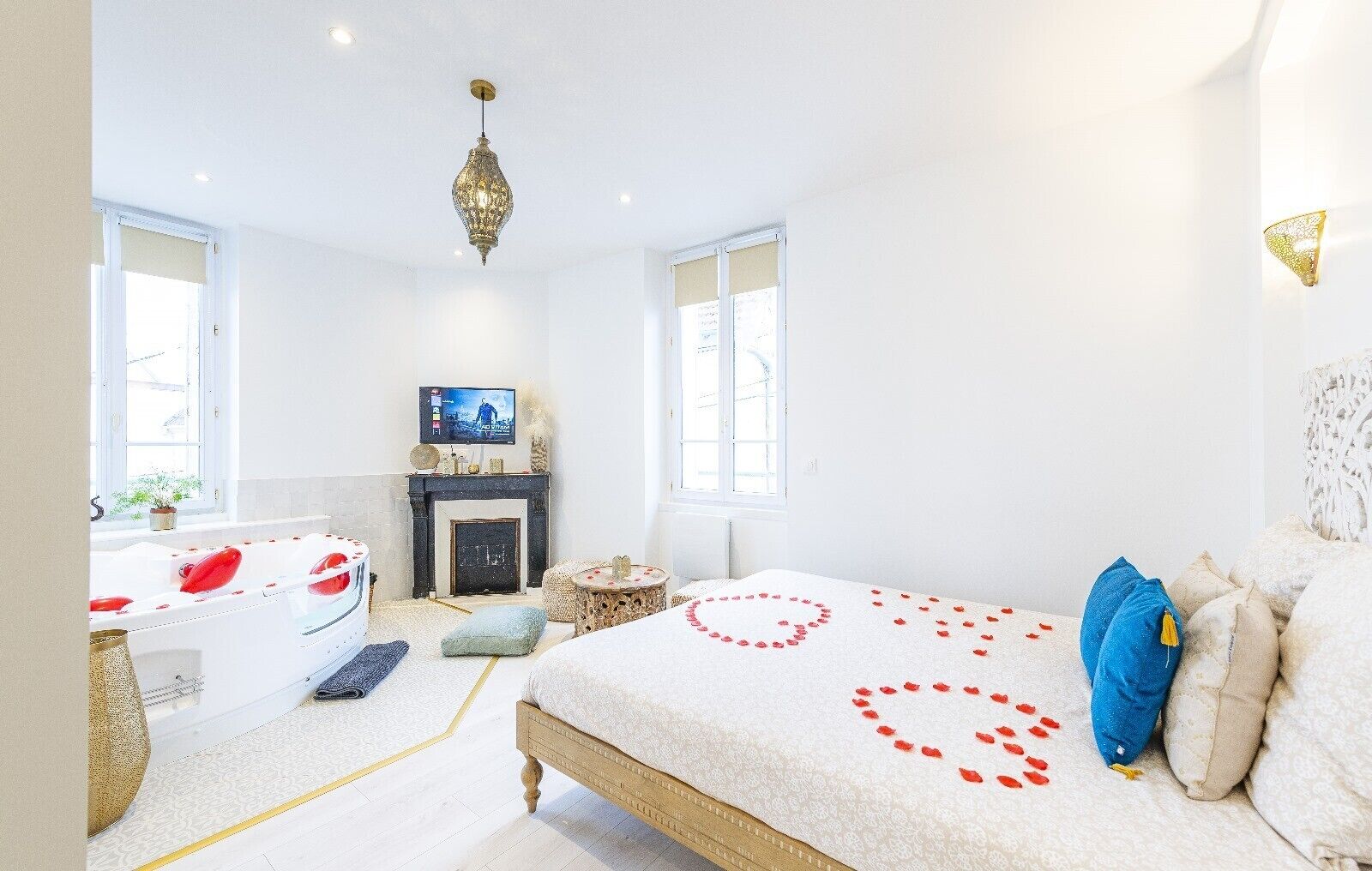 Iron/ironing board, travel cot, WiFi, bed sheets