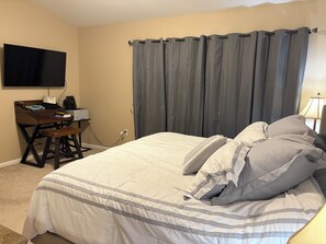 3 habitaciones, tabla de planchar con plancha, wifi y ropa de cama
