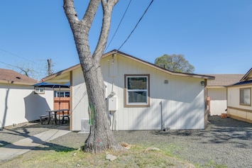 Oroville Vacation Rental | Studio | 1BA | 250 Sq Ft | Small Step to Enter