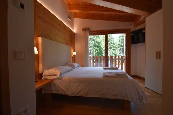 3 chambres, accès au Wi-Fi (inclus), literie fournie