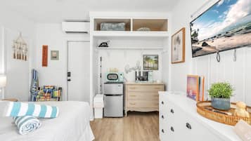 Bügeleisen/Bügelbrett, Reisekinderbett, WLAN, Bettwäsche