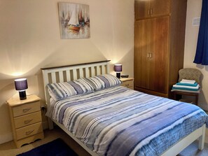 2 bedrooms, iron/ironing board, travel cot, free WiFi