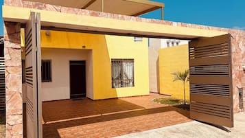 Family House | Terrace/patio