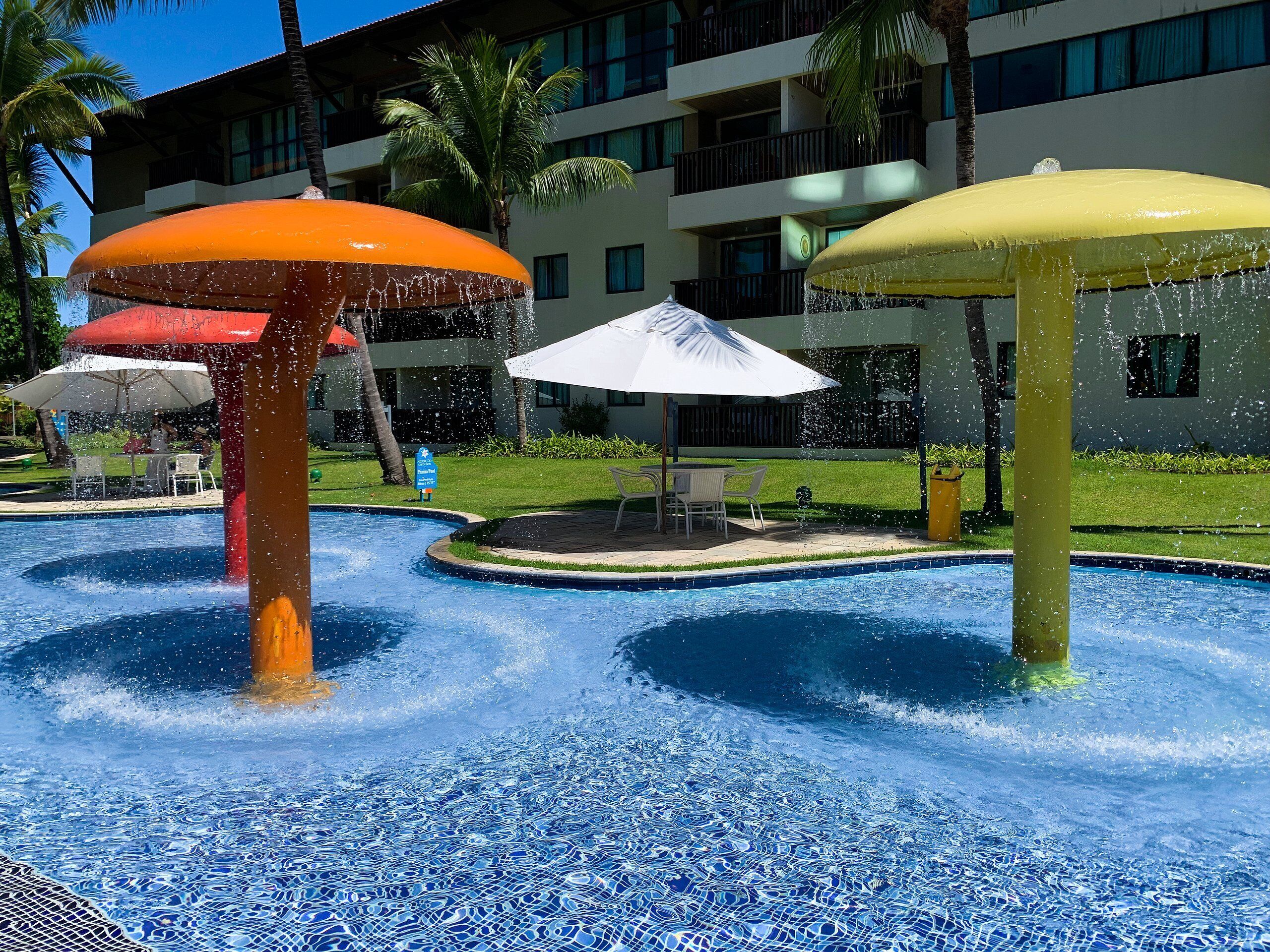 2 piscinas al aire libre