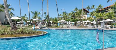 2 outdoor pools