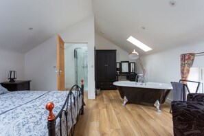 2 dormitorios, tabla de planchar con plancha, wifi y ropa de cama
