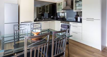 Merok Mill House, Luxury accommodation for 4 persons. 2 x king or 1 King + 2 sng