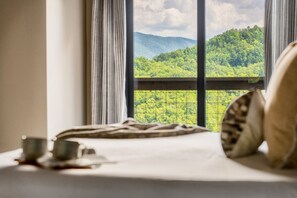 المنشأة م�ن الداخل