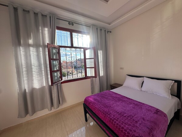 Deluxe Apartment, City View | Bathroom