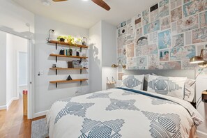 4 bedrooms, iron/ironing board, WiFi, bed sheets