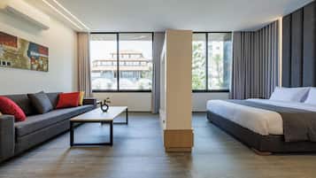 1 bedroom, in-room safe, blackout curtains, soundproofing