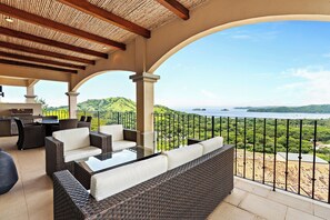 Appartement, balcon, vue océan | Balcon