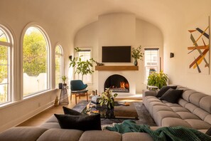 Smart TV, books, offices