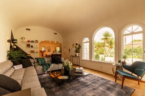 Interior - Hauser House, Modern Artful Spanish-style Bungalow (Los Angeles)