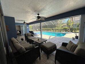 Outdoor pool, a heated pool - LE BLEU Charming Poolside Retreat/Close to beach (Bonita Springs)