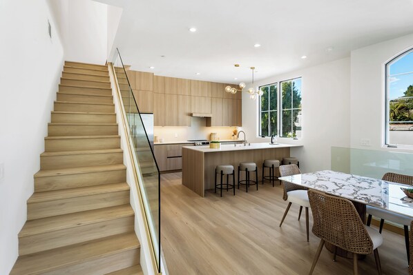 Fridge, microwave, oven, stovetop - Bright and Stylish Weho Home (West Hollywood)