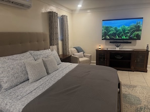2 bedrooms, desk, iron/ironing board, free WiFi