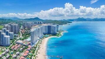 Private beach nearby, beach towels