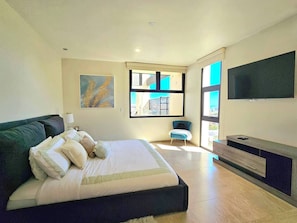 3 chambres, fer et planche à repasser, Wi-Fi, draps fournis