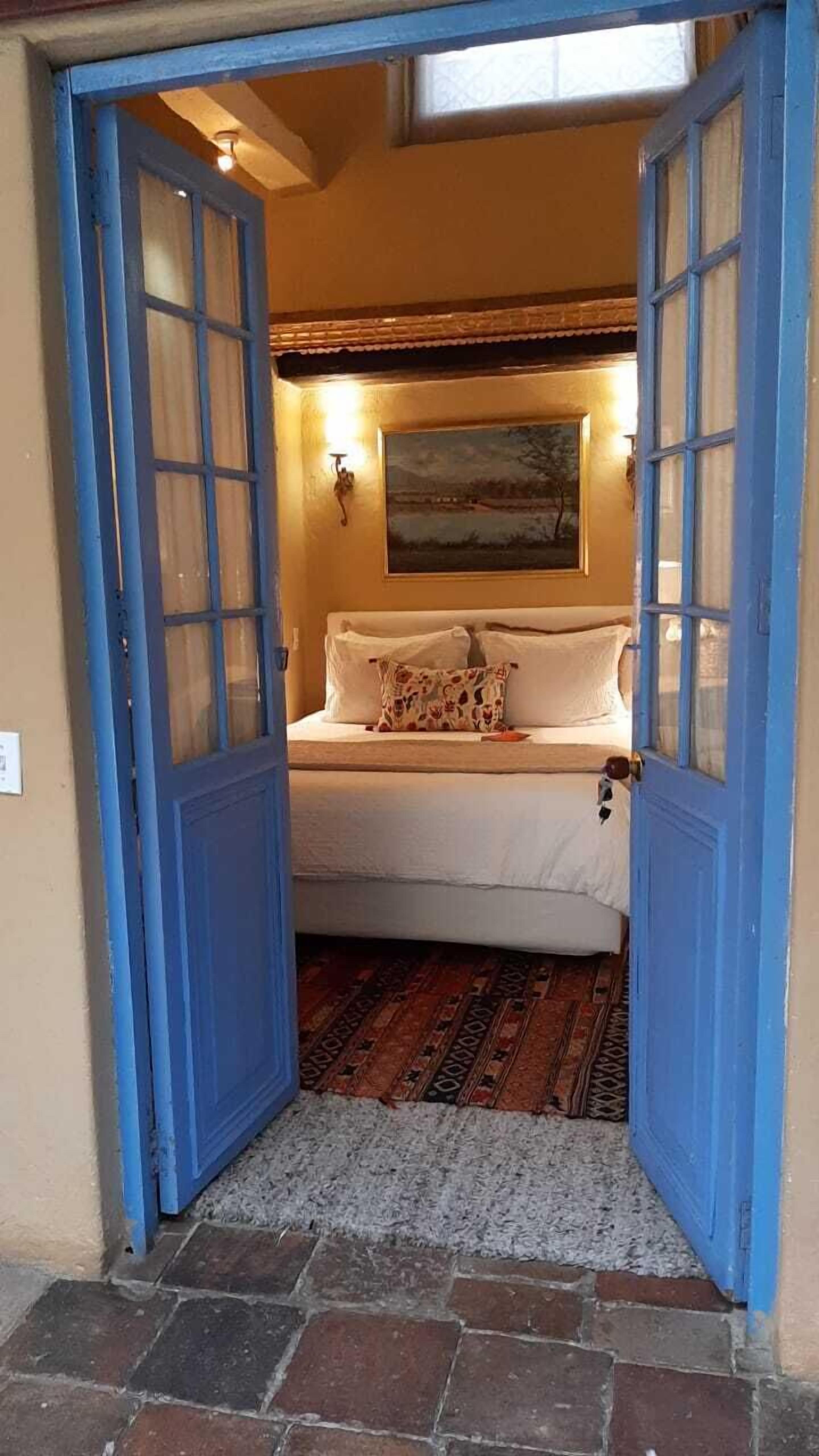 Quarto conforto | 1 quarto, Wi-Fi de cortesia