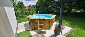 Elbe Holiday in Croatia... cozy house with pool and piano
