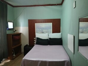 Iron/ironing board (on request), free WiFi - Valley Center guest house (Johannesburg)