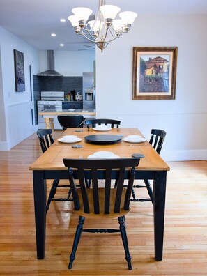 Dining - Bright & Spacious Boston Retreat (Boston)