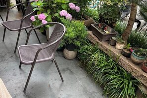 Gambar tidak terklasifikasi, 2 dari 41, tombol