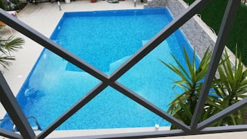 Udendørs pool