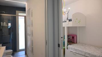 2 habitaciones y ropa de cama