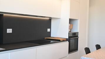 Fridge, oven, dishwasher