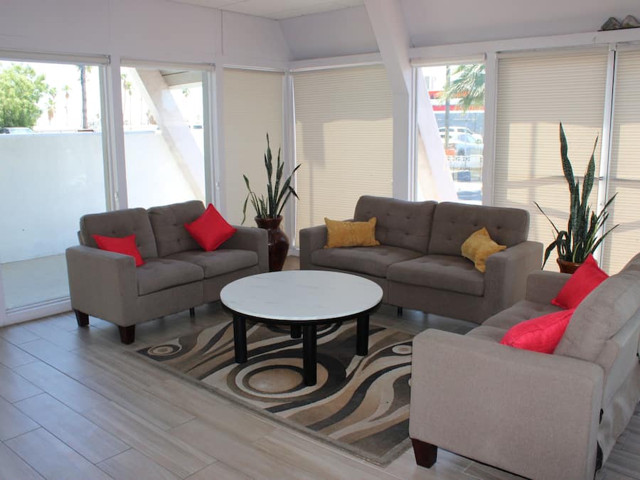 Lobby lounge