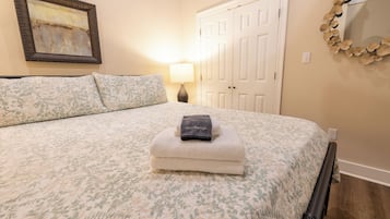 1 dormitorio, tabla de planchar con plancha, cuna de viaje y wifi gratis