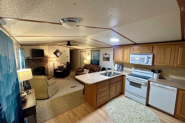 Frigorífic, microones, forn i placa de cuina