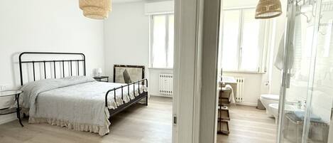 2 bedrooms, Internet, bed sheets