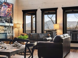 Smart-TV, peis og kontorer