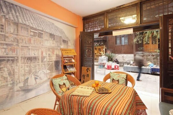 Interior - Nanmu Inn (Fenghuang)