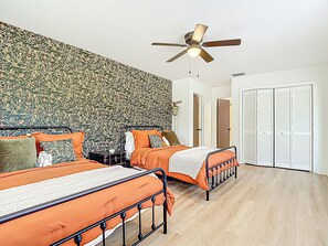 4 Schlafzimmer, Bügeleisen/Bügelbrett, WLAN, Bettwäsche