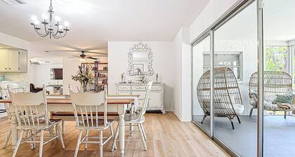 Charming Secluded Naples Nature Retreat –4BR/3BA sleeps 10. Enjoy Wildlife Views