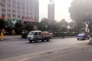 Unclassified image, 4 of 14, button - Super 8 Hotel (Shanghai Songjiang Xinqiao) (Shanghai)