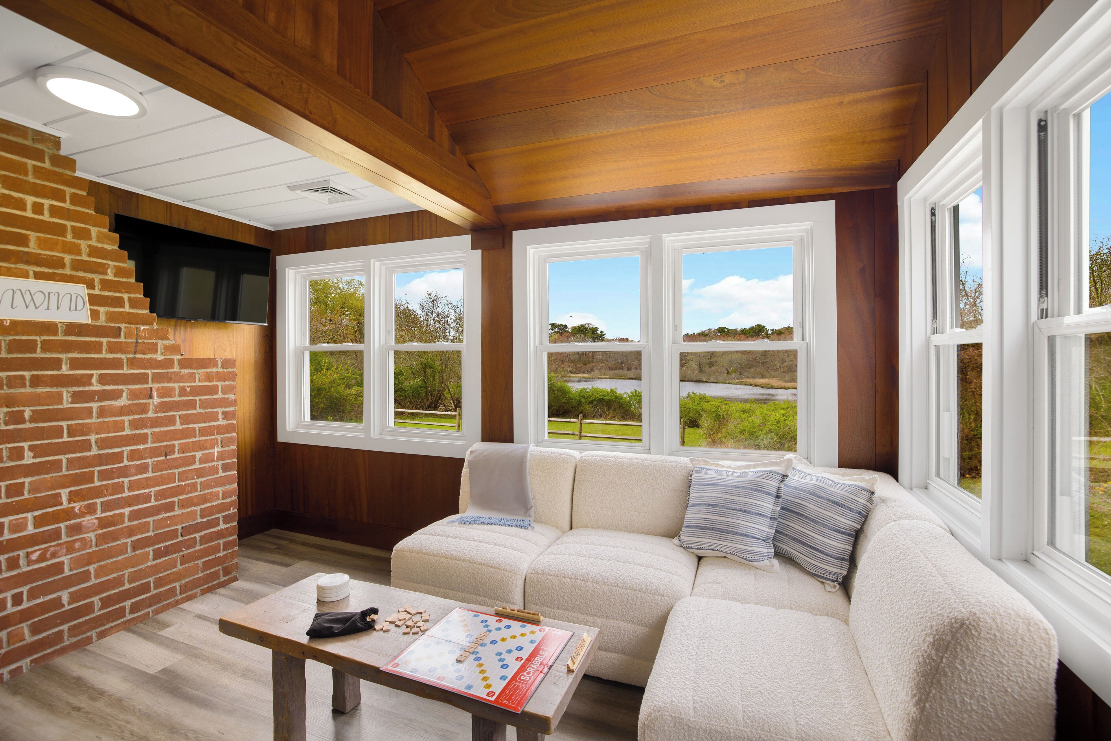 Älytelevisio, kirjoja