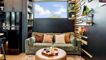 TV connectée, livres, chaßne hi-fi