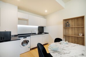 Fridge, microwave, coffee/tea maker, toaster