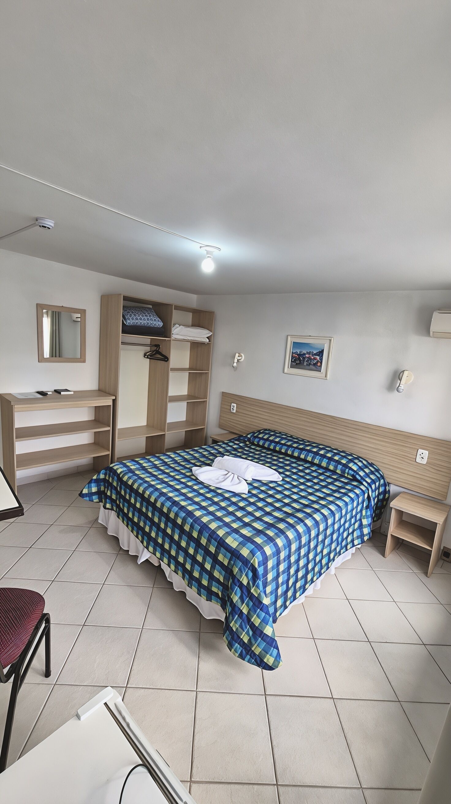 Minibar, blackout drapes, free WiFi, bed sheets