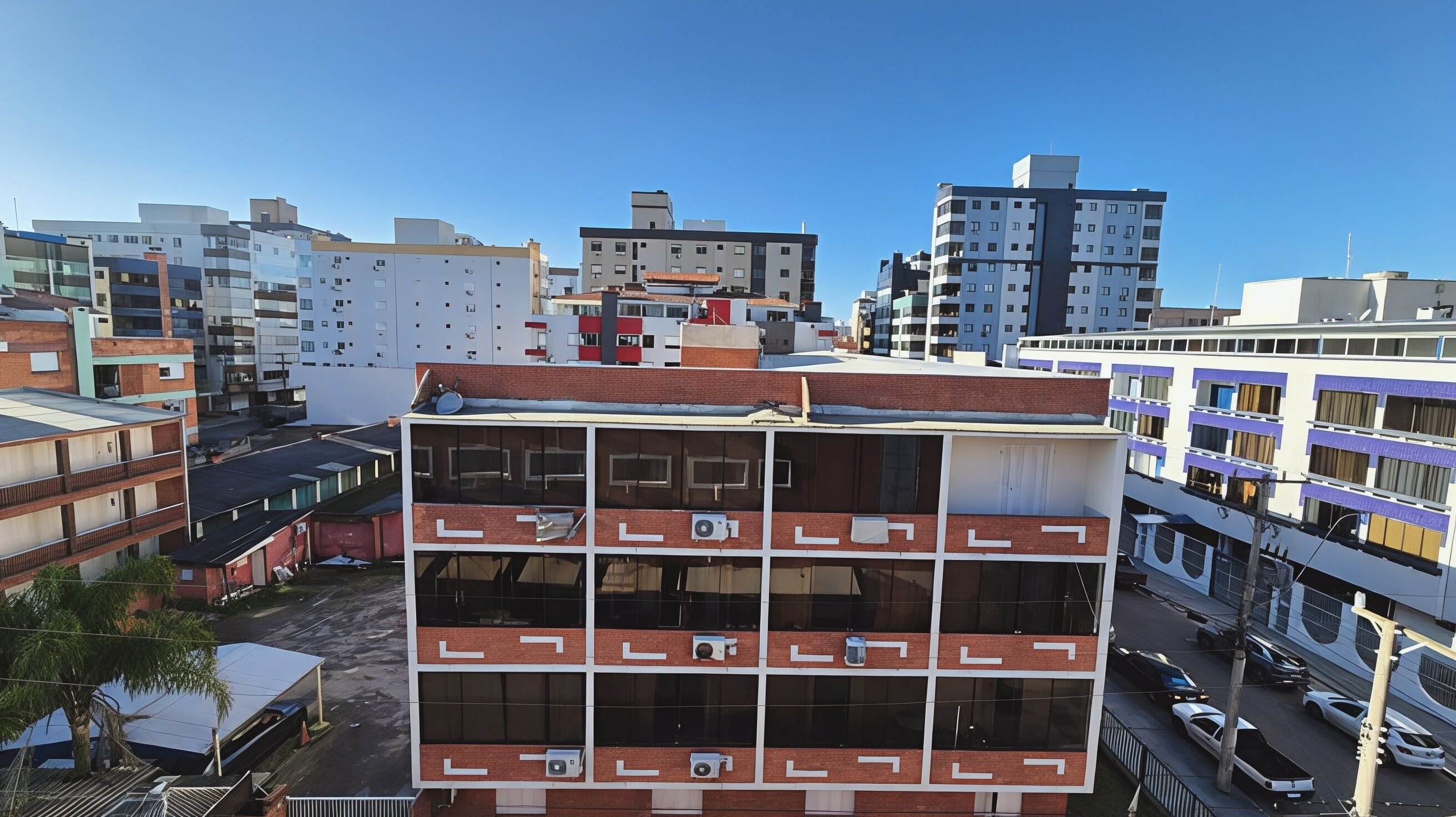 Comfort Twin Room | Minibar, blackout drapes, free WiFi, bed sheets