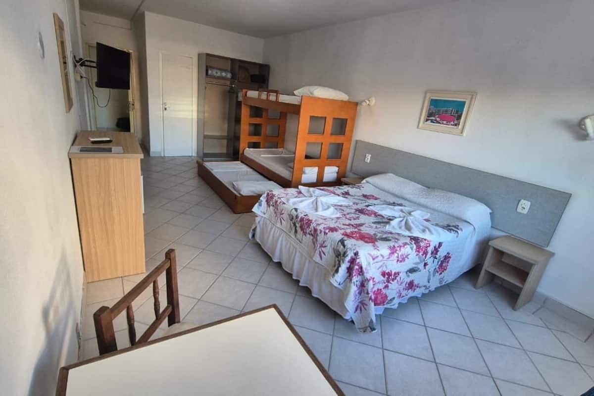 Chambre Supérieure | 1 chambre, minibar, rideaux occultants, Wi-Fi gratuit