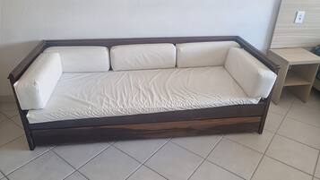 Minibar, rideaux occultants, Wi-Fi gratuit, draps fournis