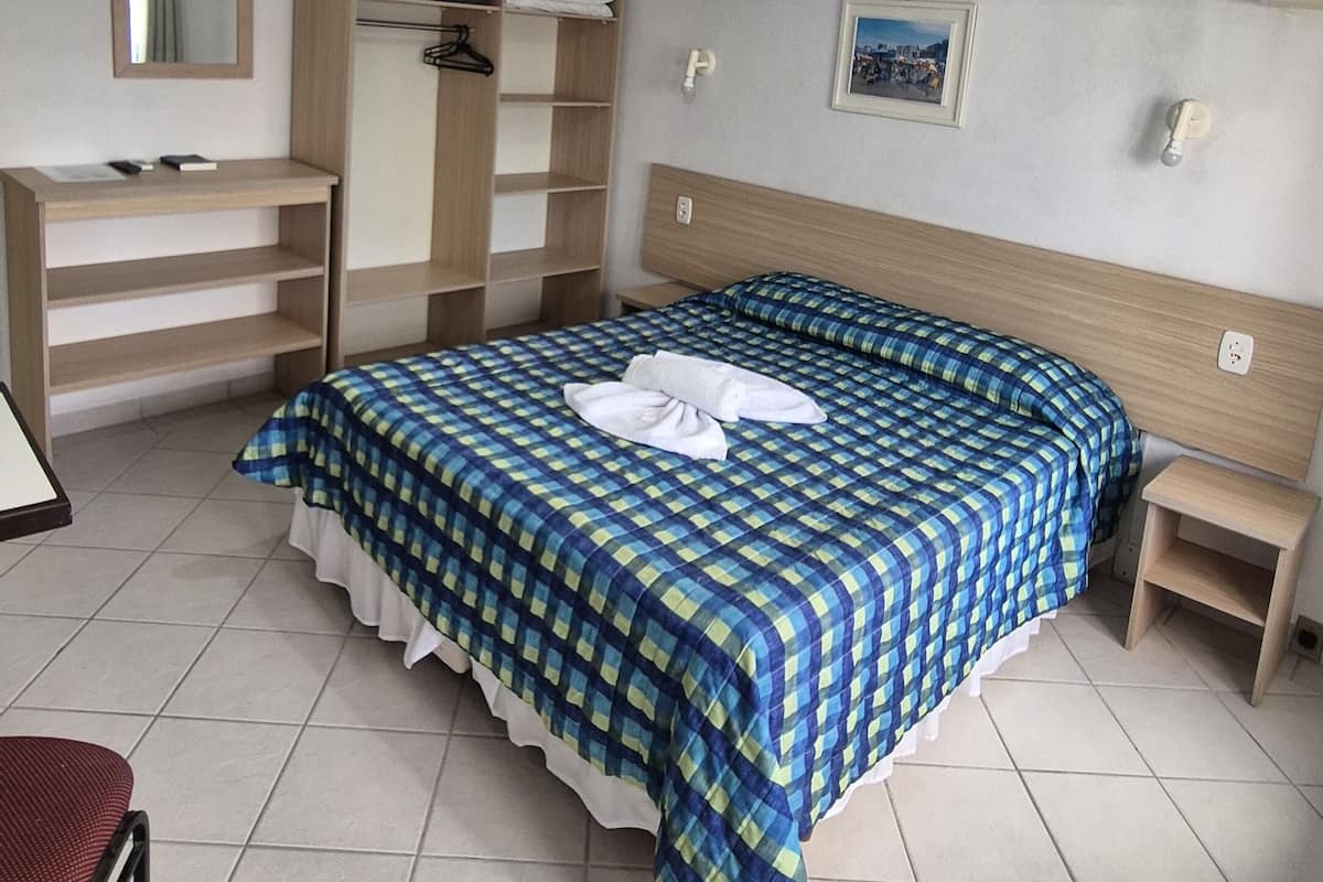 Chambre Quadruple Premium | 1 chambre, minibar, rideaux occultants, Wi-Fi gratuit